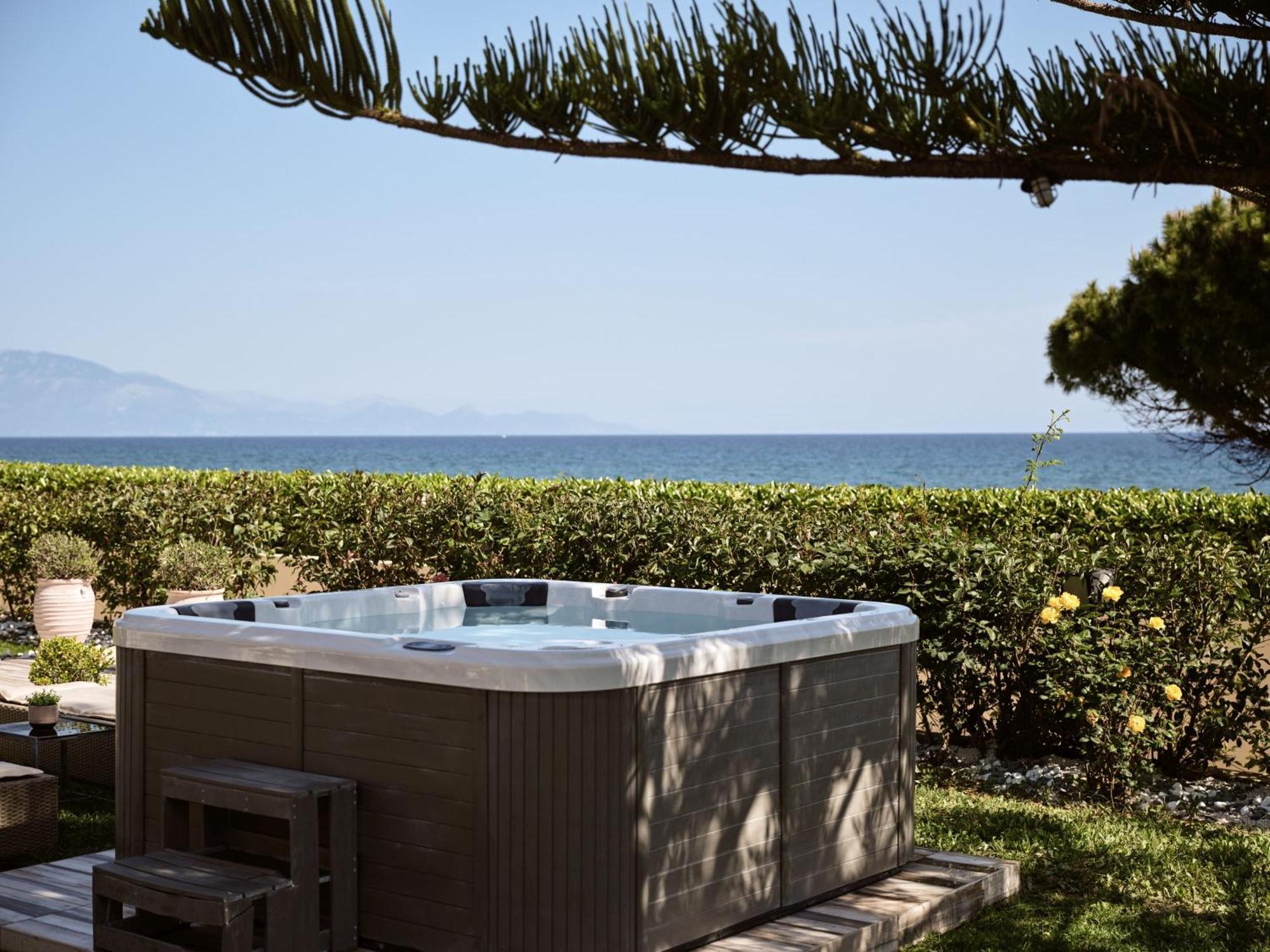 Sea Elegance Villa - On The Beach, By Zantewize Psarou  Bagian luar foto